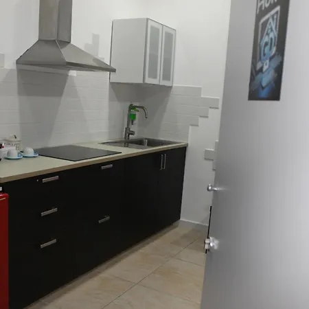בית הארחה Gd House Tito